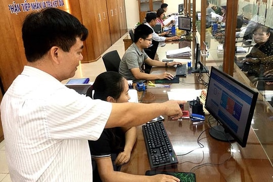 Các trường hợp ký hợp đồng lao động trong cơ quan hành chính, đơn vị sự nghiệp công lập